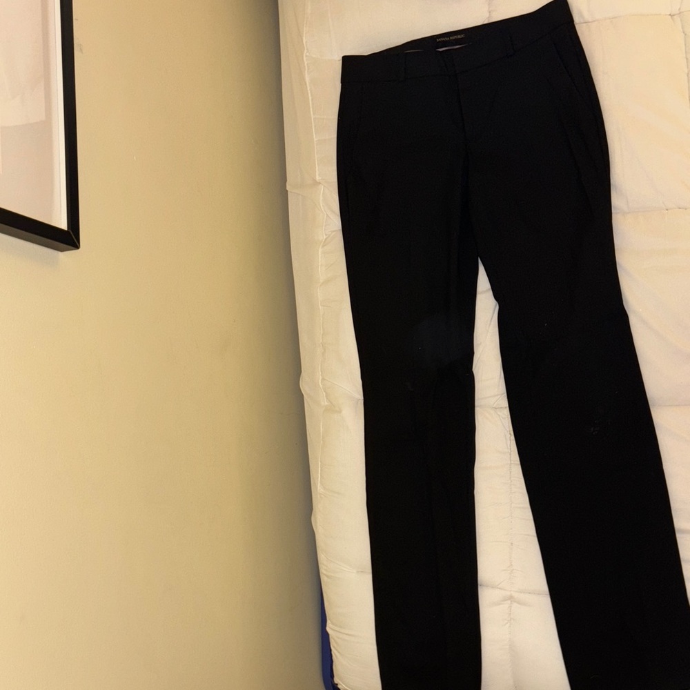 Black Women’s Banana Republic Logan Pant - Size 0